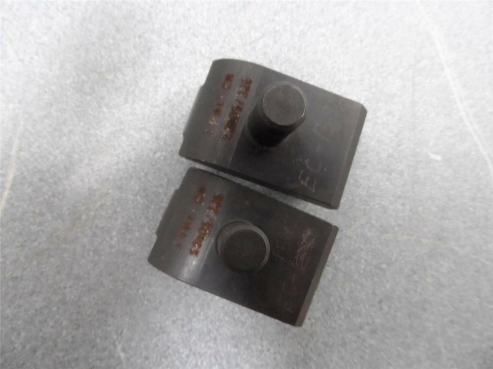 AMP 46749-2 C-3/0 Crimp Die