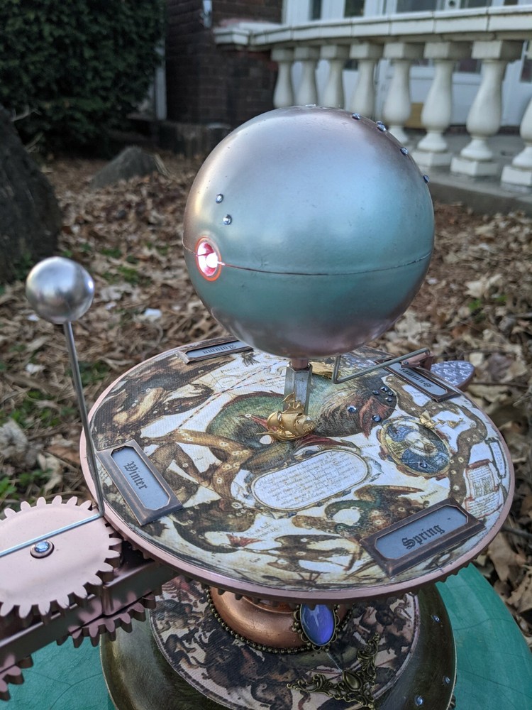 DRAGONS ORBITER PLANETARIUM ORRERY SOLAR SYSTEM MODEL STEM