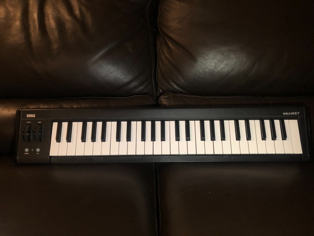 Korg MicroKEY-49 MIDI Keyboard Controller MIDI CONTROLLER USED
