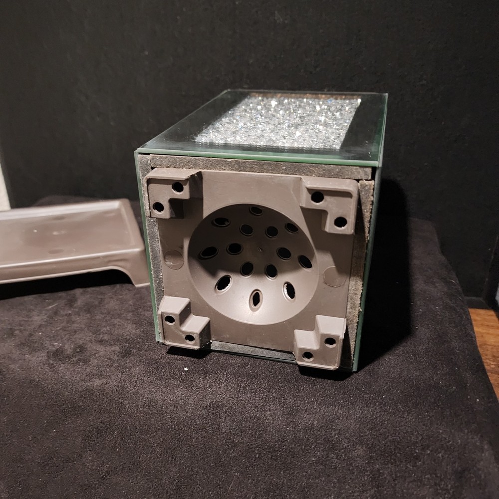 Flower Pot Crushed Diamond Mirrored