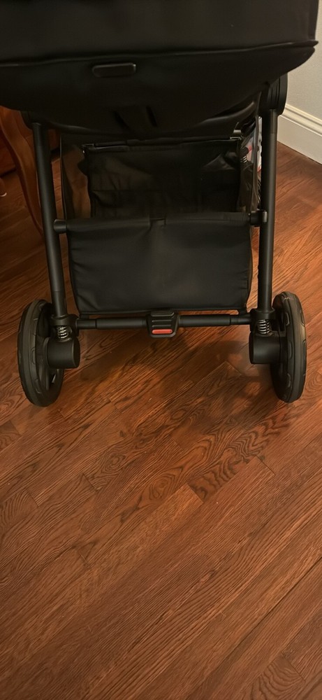 Silver Cross Reef Stroller in Orbit with Accessories.