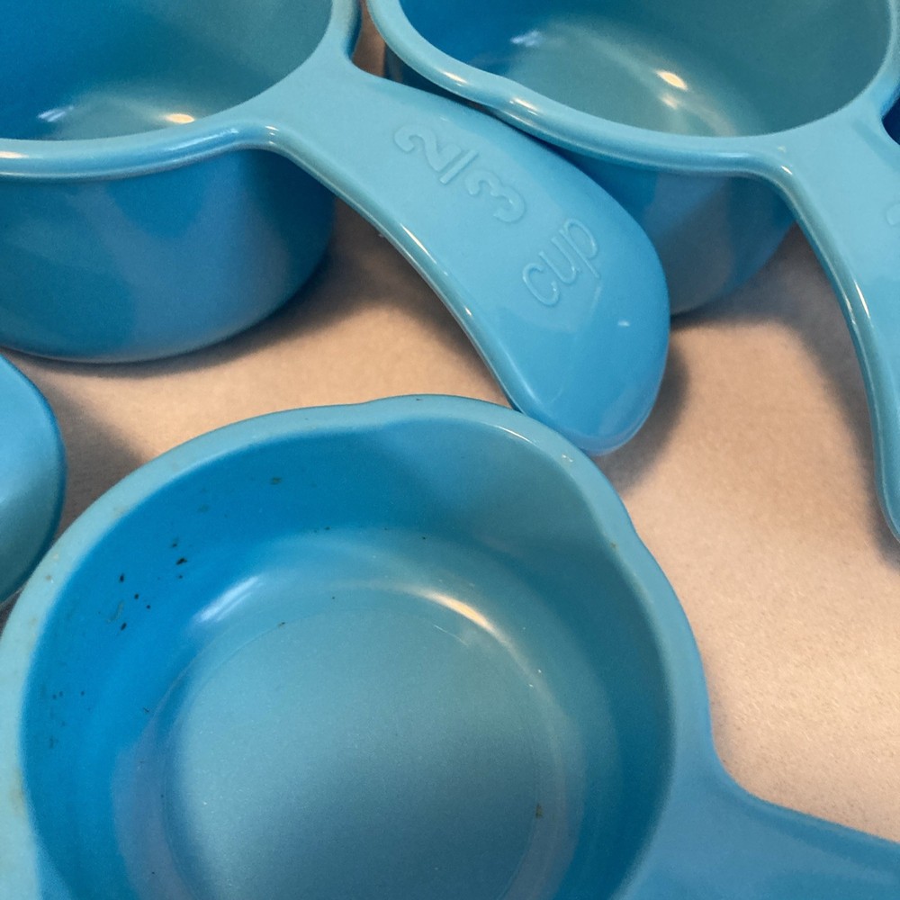 Tupperware Measuring Cups Set of 6 Curved Embossed Handle Baking Tools~Rare EUC