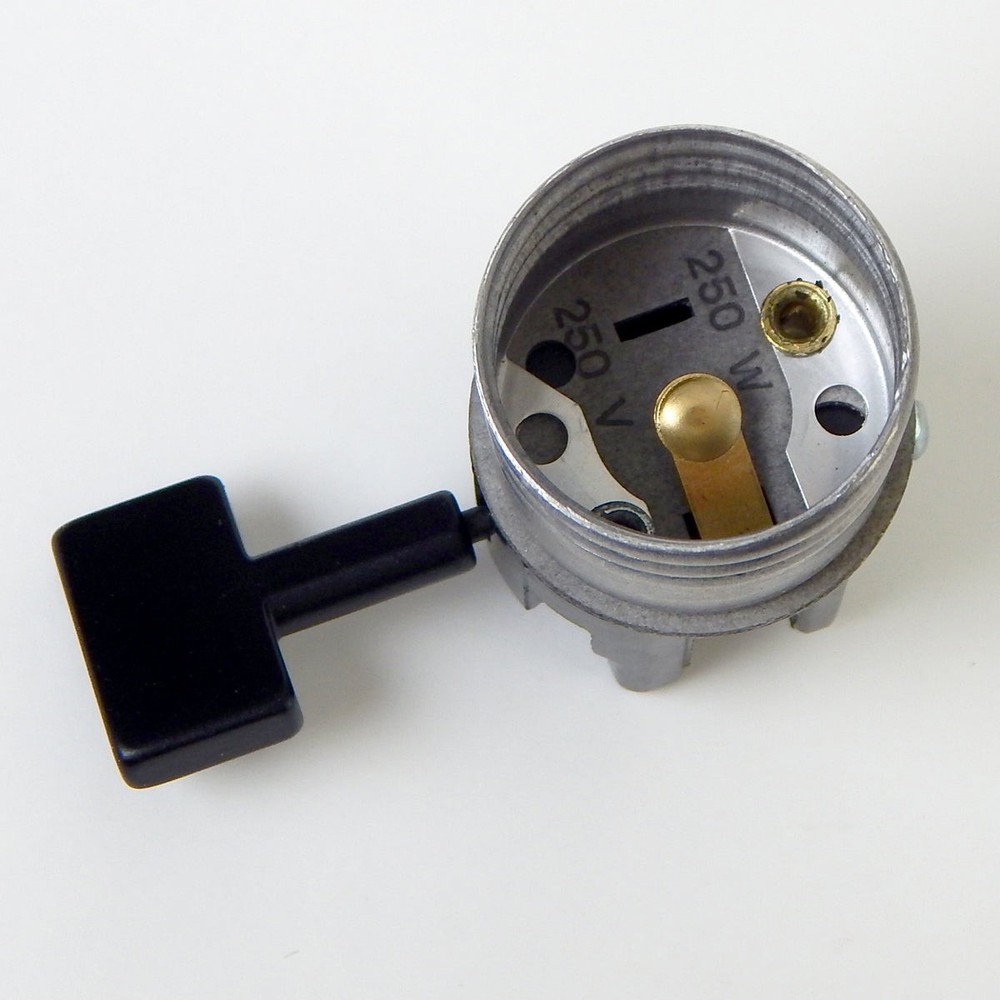On / Off Medium Base Turn Key Socket Guts Removable Metal Paddle