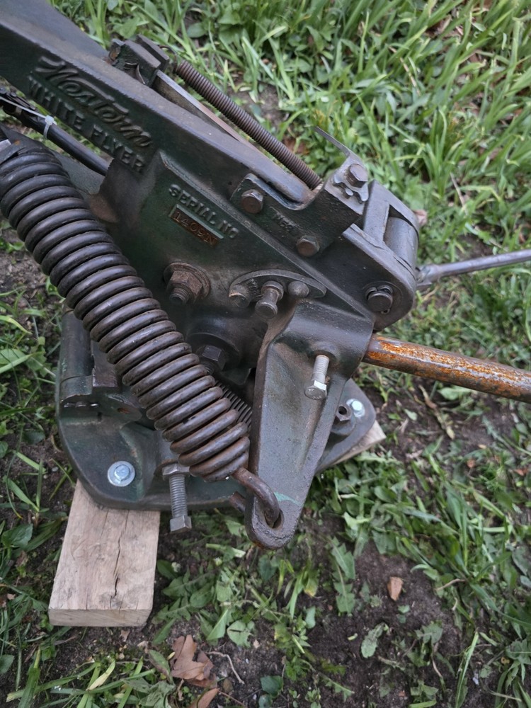 Western White Flyer Trap Machine