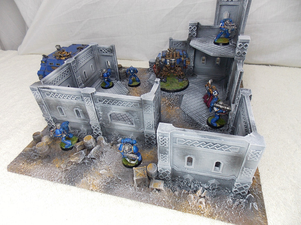 WARGAMING TERRAIN PAINTED BUILDING