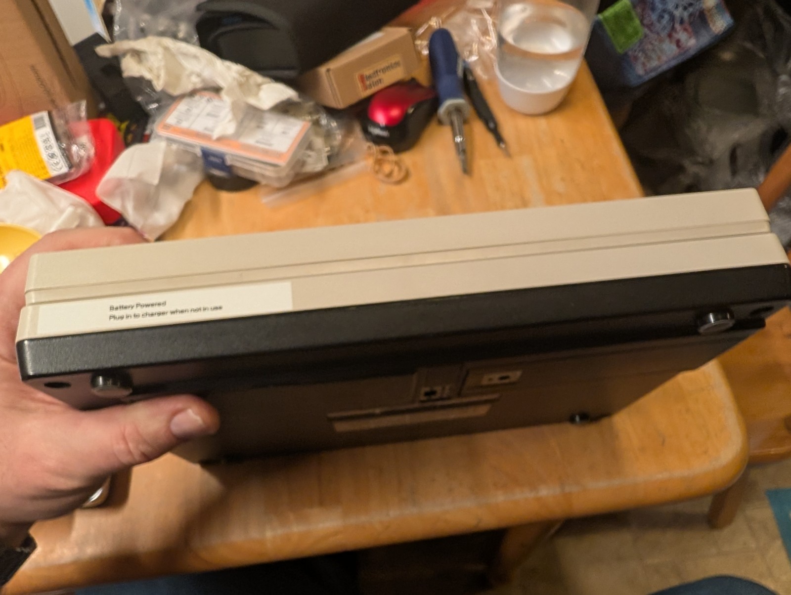 Tandy 200 Portable Computer -not working, parts or repair