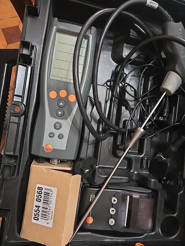 Testo 327-1 Flue Gas Analyzer Kit with printer