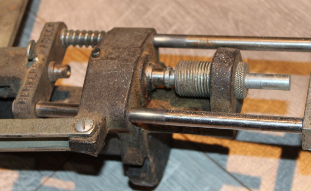 Vintage HERTERS Lube sizer