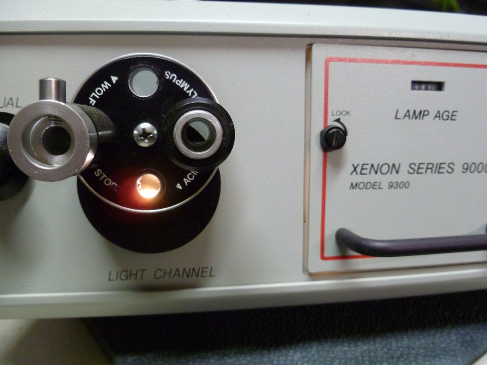 Luxtec Series 9000 Model 9300T Xenon Light Source (W/ BULB)