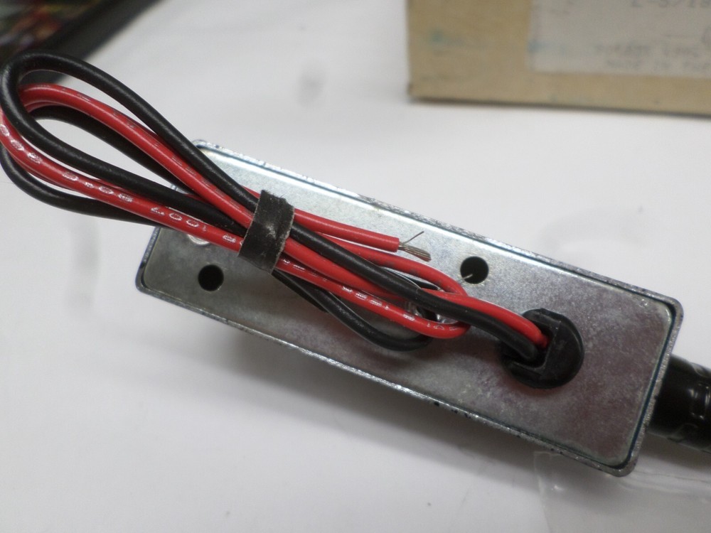 Littlite 17-L-5/18 Task Light with Mounting Chassis (Missing Light Shield)