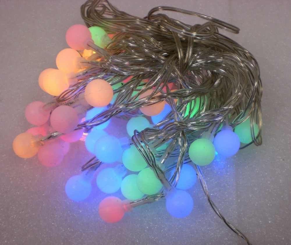 50 Globe Shaped Indoor/Outdoor String MULTI-COLOR Lights Battery Operated