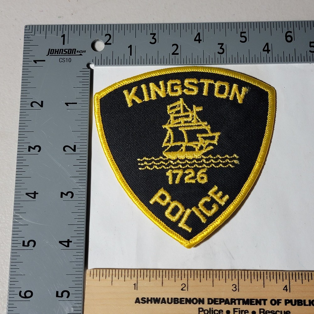 Bin1 b7 Police patch Massachusetts Kingston