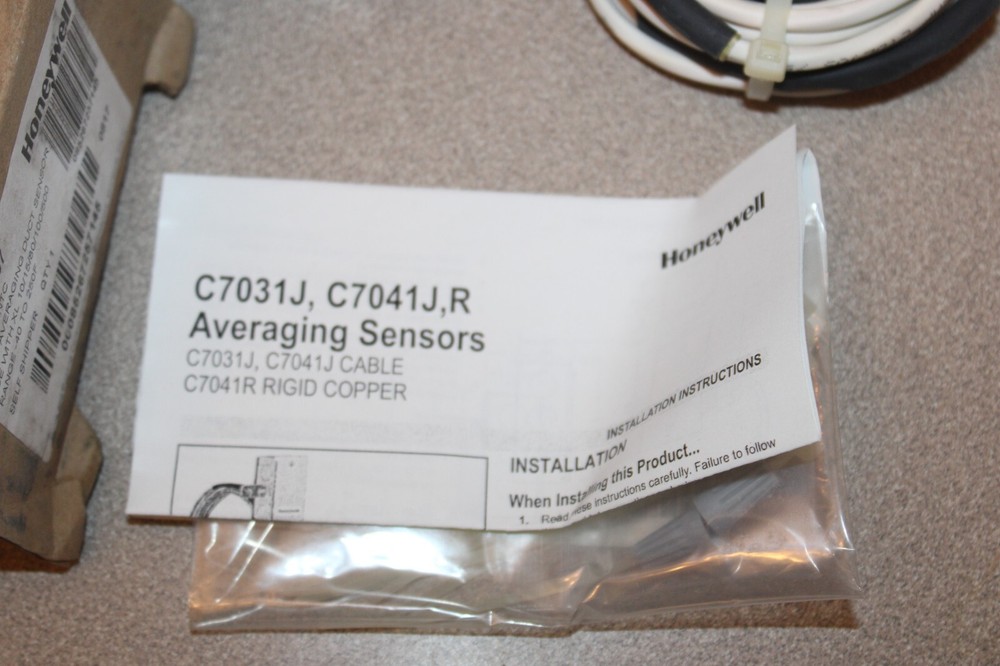 NOS Honeywell C7041j2007 12' Averaging Duct Sensor