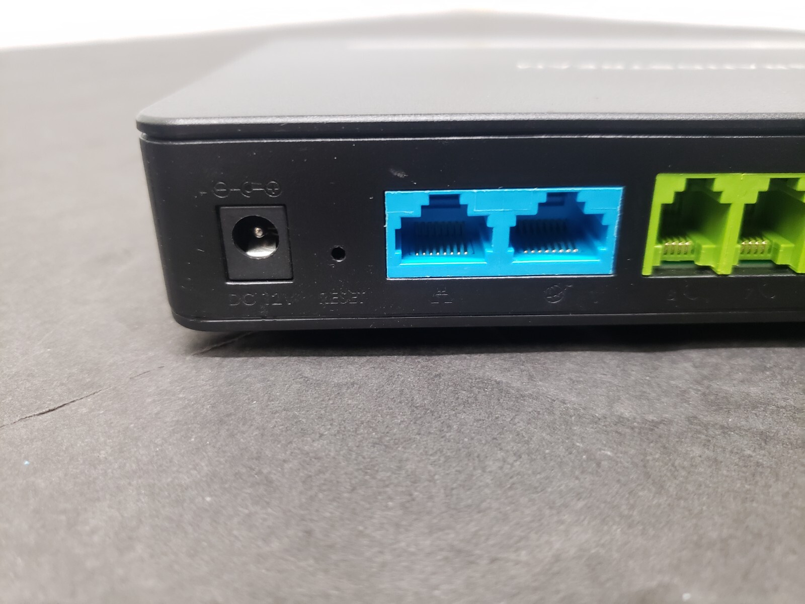 Grandstream HT818 8-Port Analog Telephone Adaptor * READ DESCRIPTION *