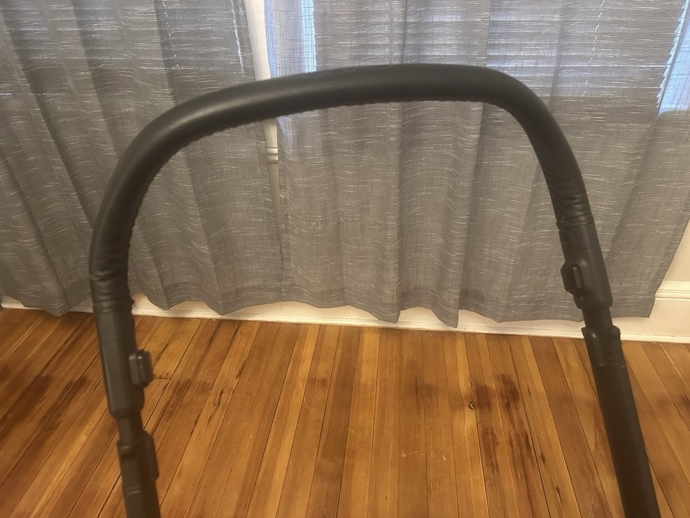 Nuna Mixx Stroller Frame Only READ DESCRIPTION