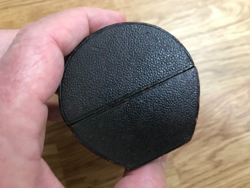 nice old high quality leatherette serviette napkin ring holder case empty