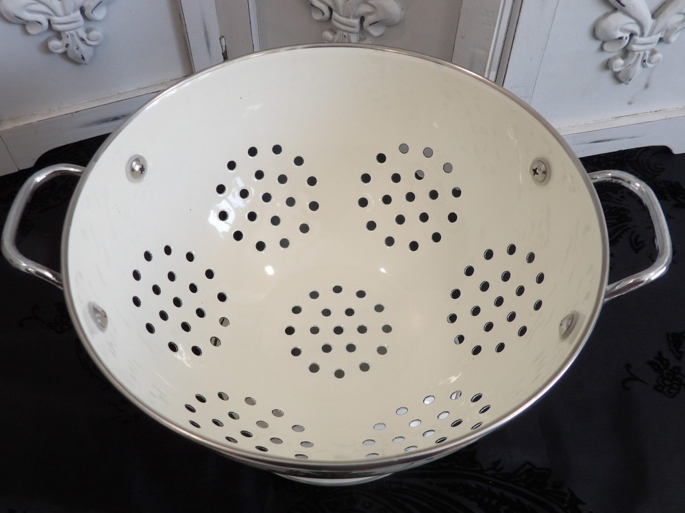 Spode England Christmas Tree Enamelware Metal Colander Strainer