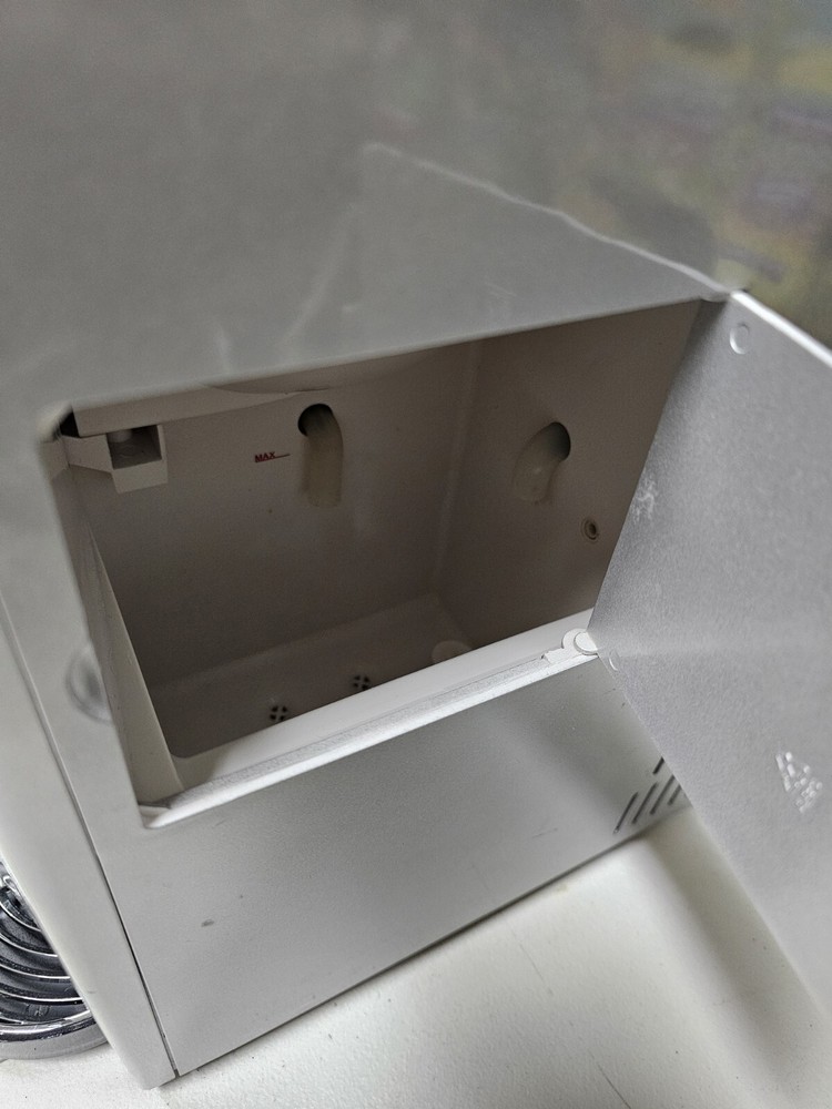 NutriChef Countertop Ice Cube Maker Machine & Dispenser - Kitchen PYLE PICEM-75