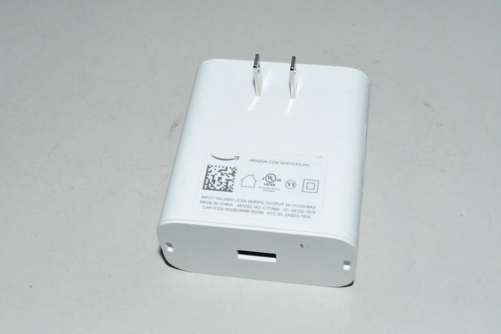 Amazon Echo Flex Plug-in Smart Speaker USED W1F