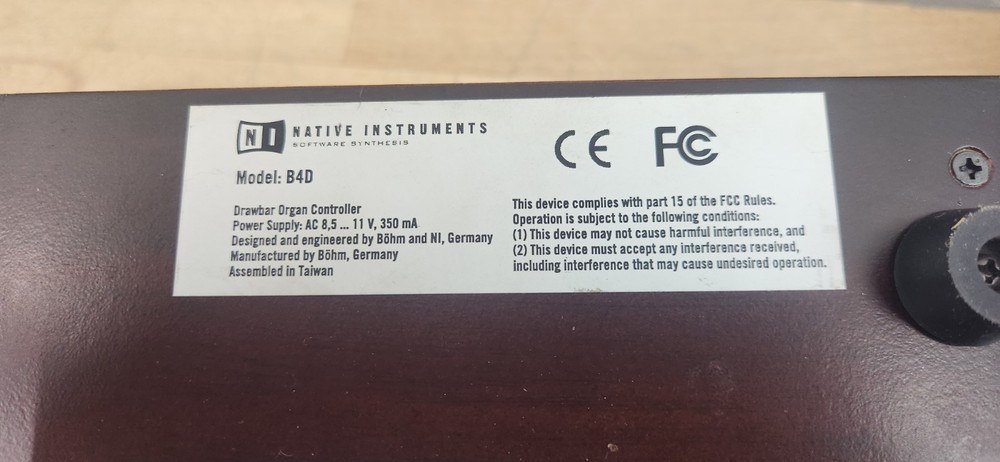 Native Instruments B4D Drawbar Organ Controller