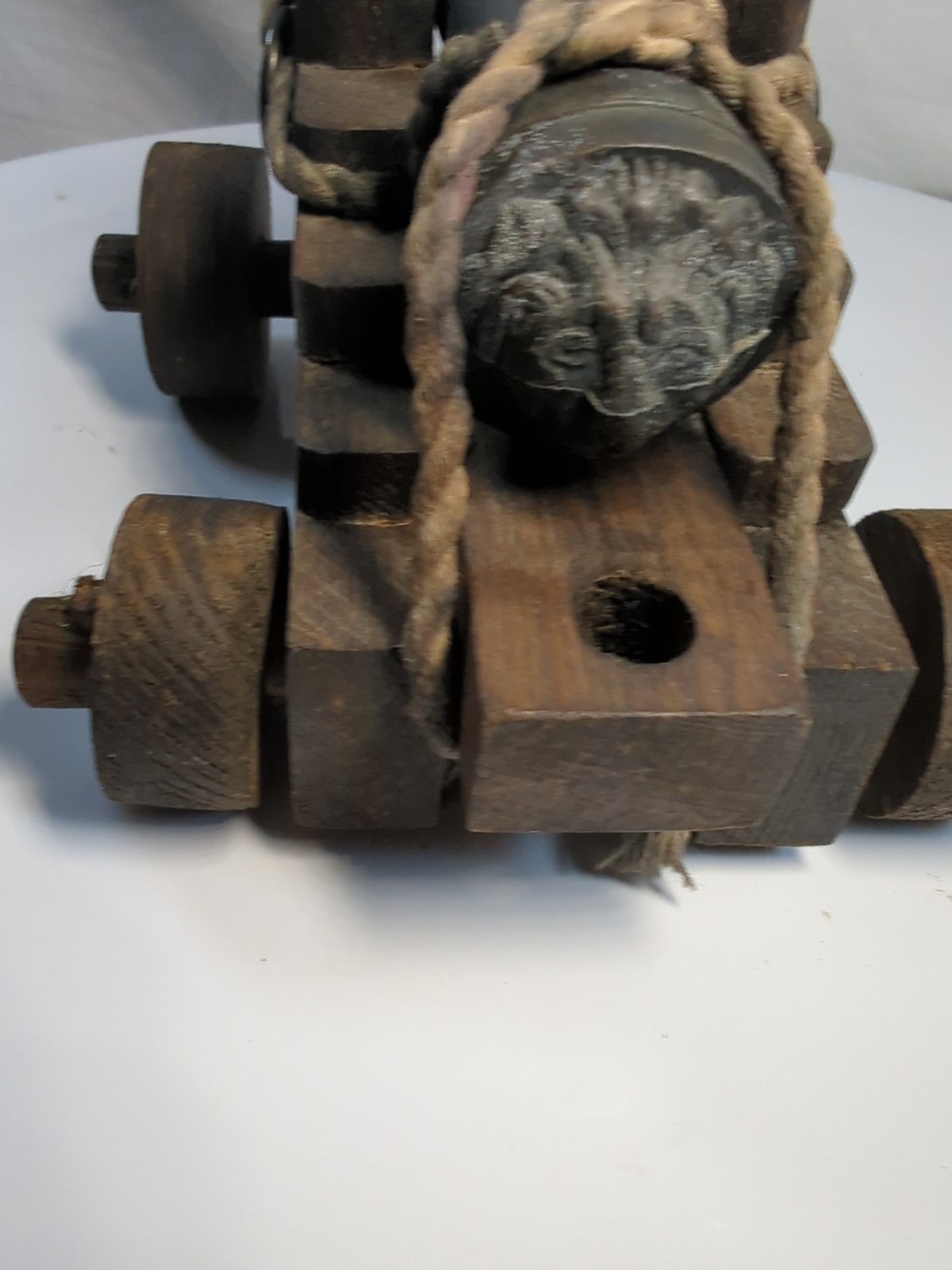 English Naval Cannon Replica XVII Century Cast Iron Oak Carriage NiceDetailing