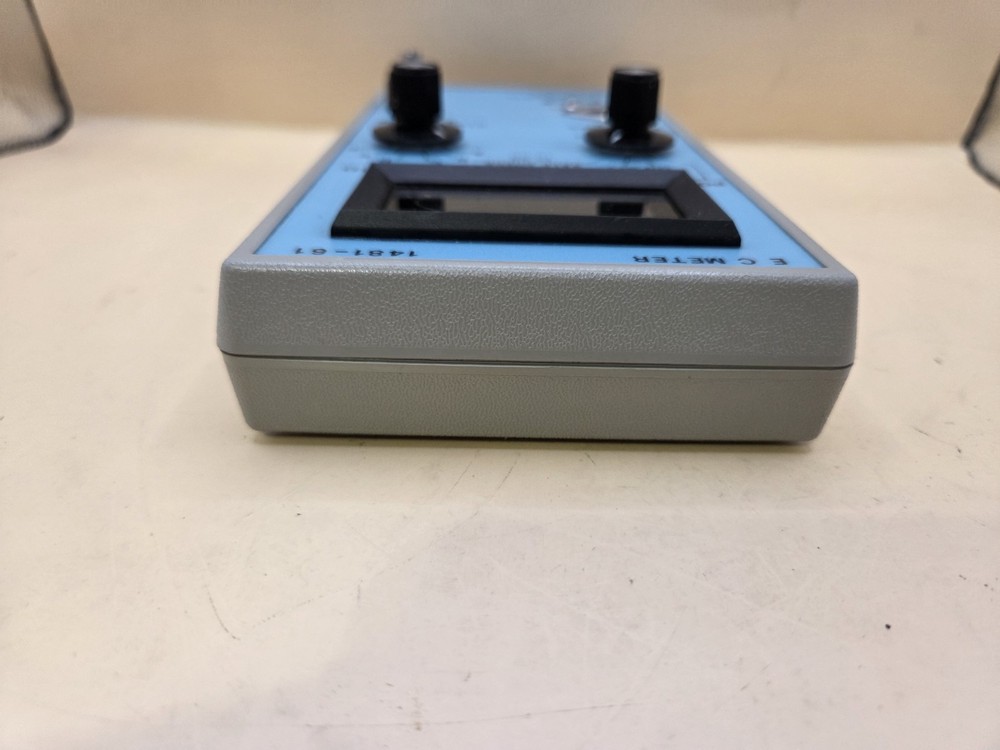 Cole Parmer Instrument Co. 1481-61 DIGITAL E C METER