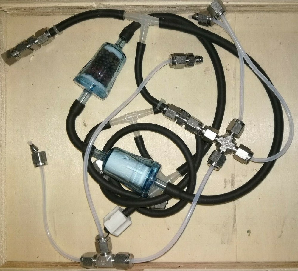 Flexable tubes with connectors for Eco Physics Model CLD 844 CMh Analyzer
