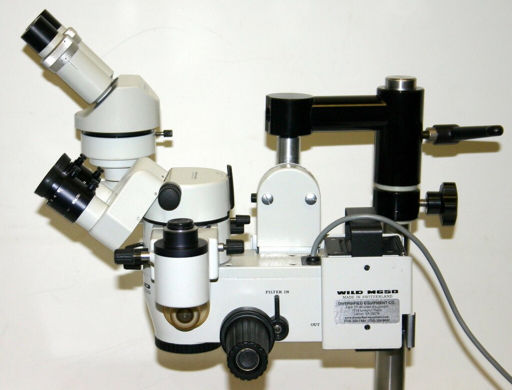 WILD HEERBRUGG TABLE TOP OPERATING SURGICAL MICROSCOPE, MODEL M650 CAMERA MOUNT