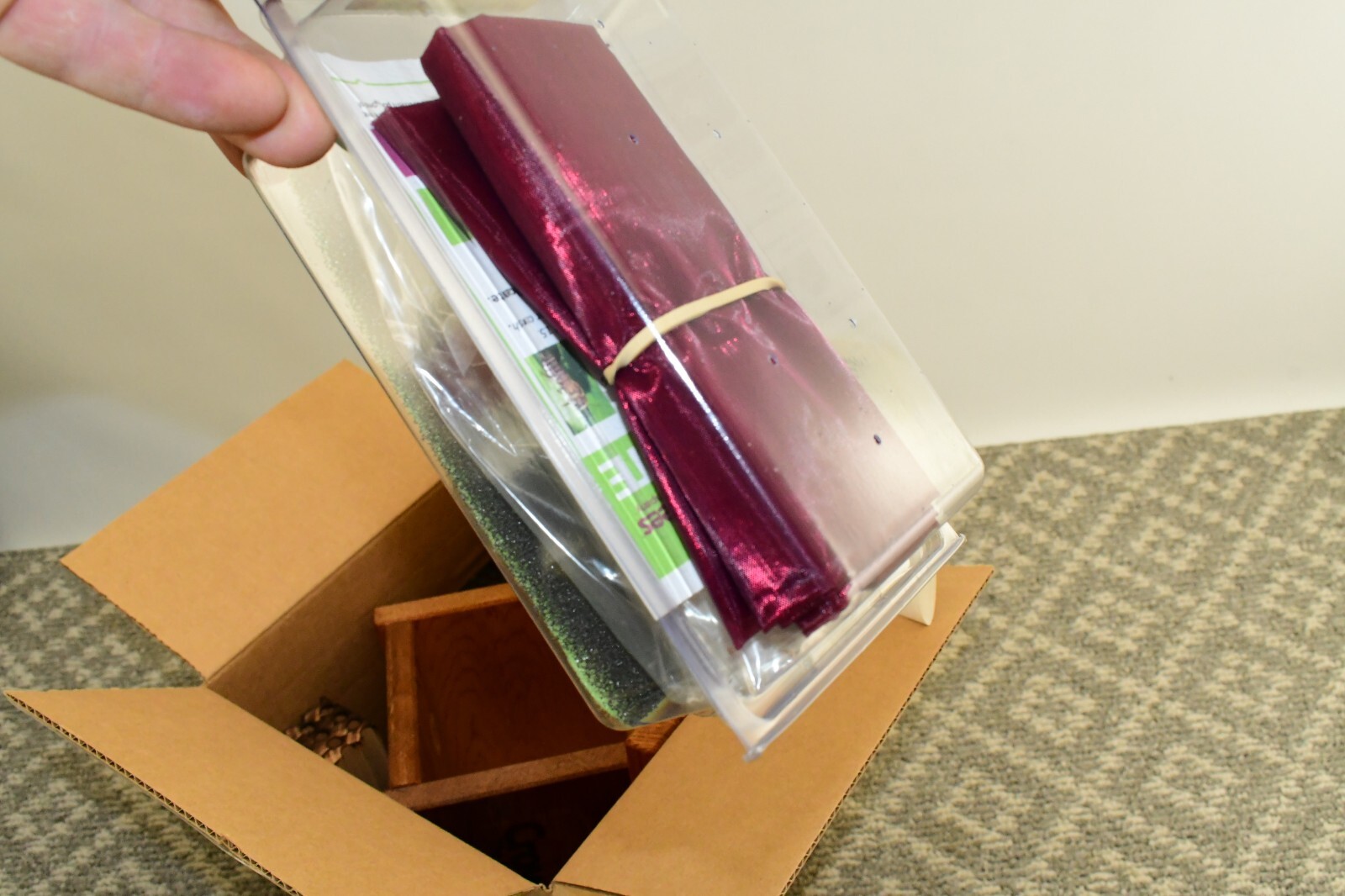 Crown Bees Bee Works Cabin Mason Bee House Kit Hotel w/ Bees for Order