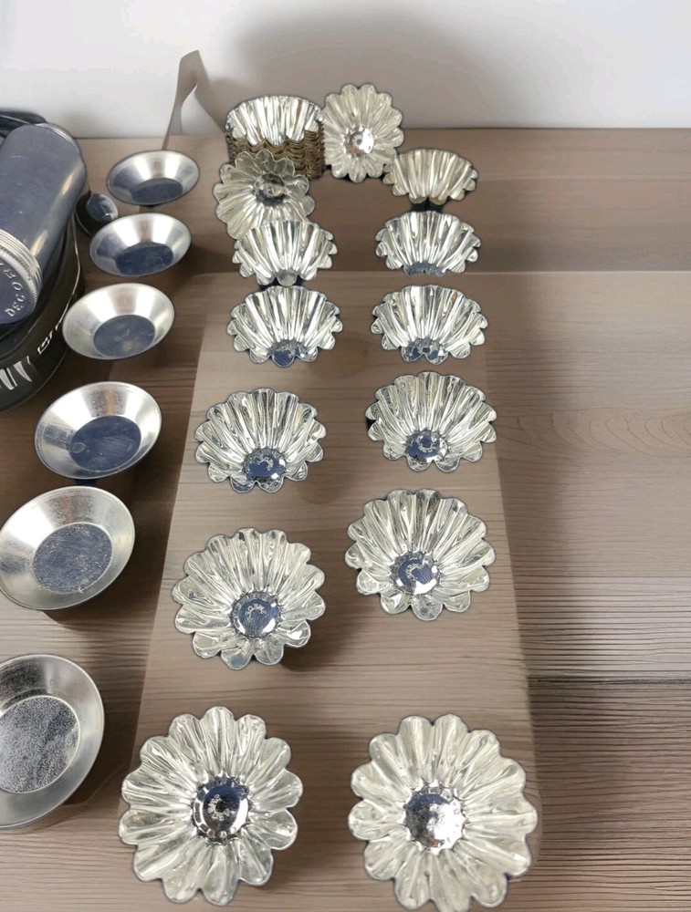Vintage Metal Cake Decorating Set