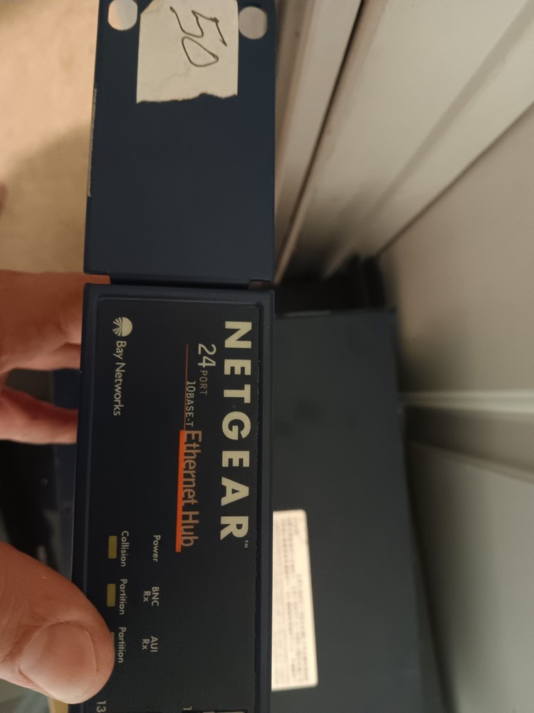 Netgear EN524 24 port Ethernet Hub