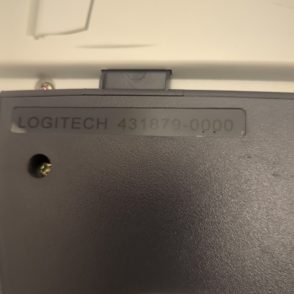 Untested Logitech Cordless Desktop Pro Ergonomic keyboard circa 2000 867038-0100