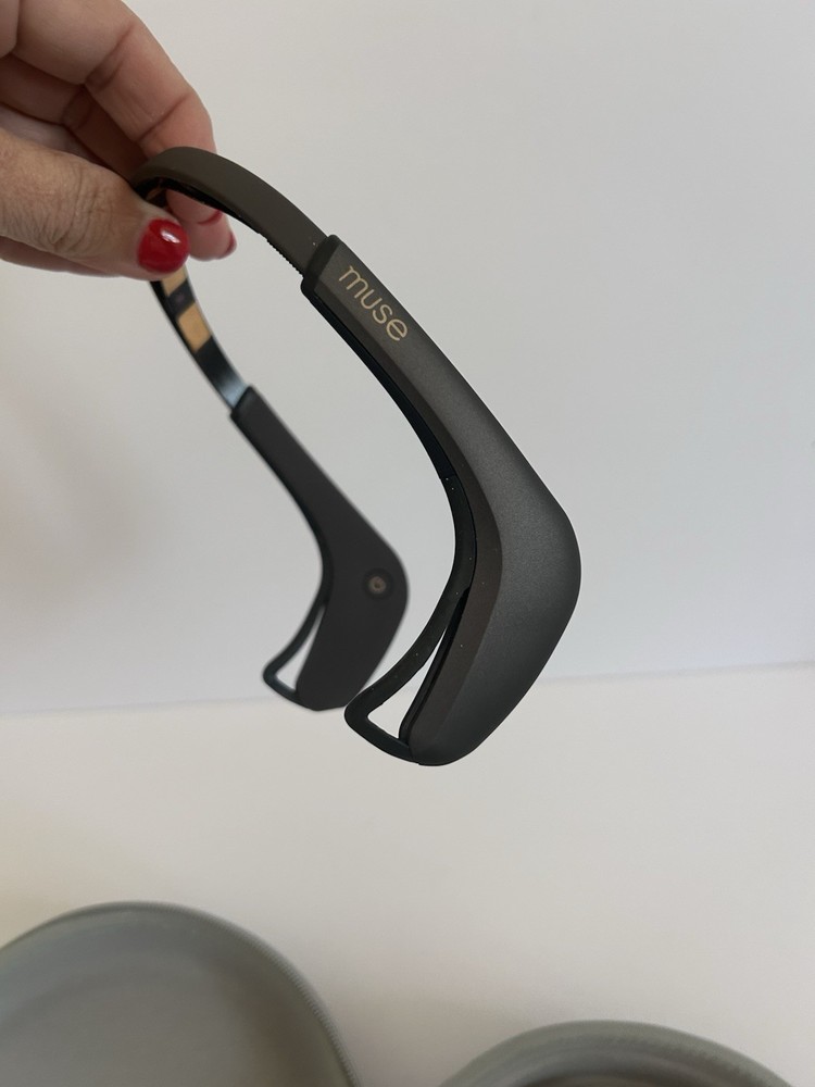 Muse 2 Brain Sensing Meditation Headband With Bonus Case