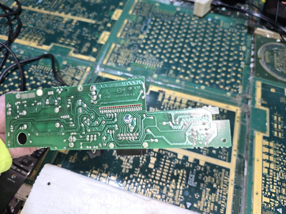 Atari 400 DEFECTIVE DONOR-MISSING Componets-400 PWR Button Board-Untested-PARTS