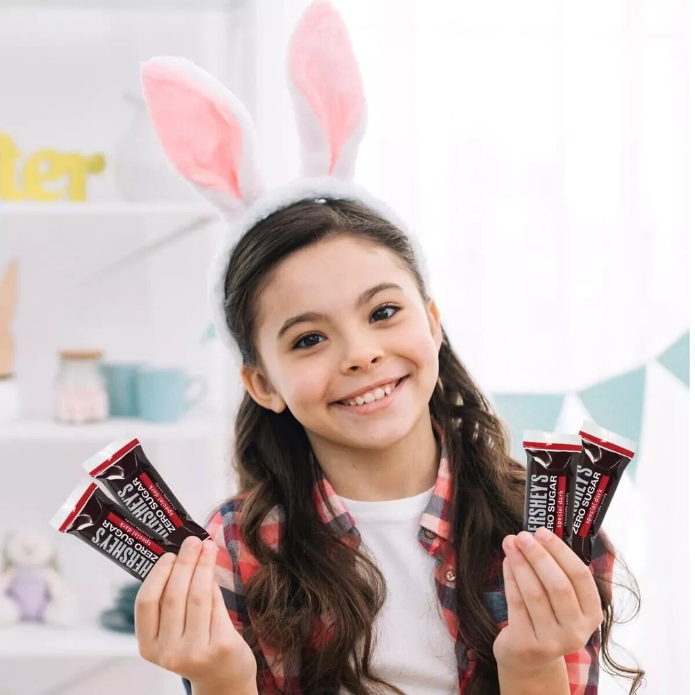 Hershey's Zero Sugar Special Dark Chocolate, Bulk & Delicious Candy (2 Pounds)