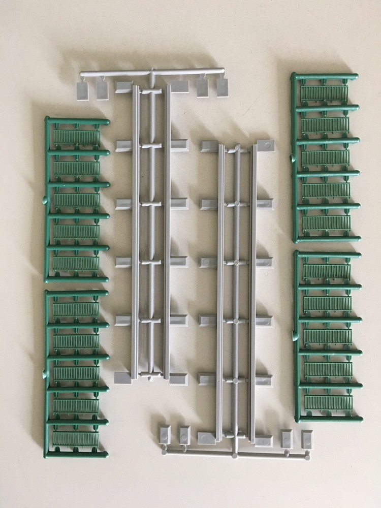 Rix HO Wrought Iron/Concrete Railings pkg(4) 50'