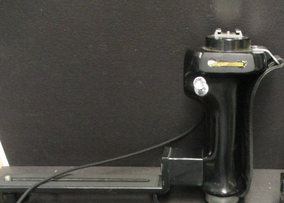 VIVITAR HEAVY DUTY 35mm CAMERA FLASH BRACKET, CABLE RELEASE & HAND STRAP.