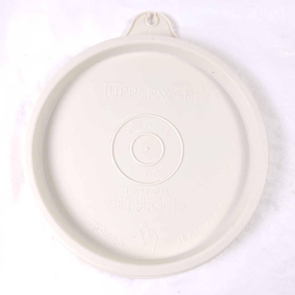 Vintage Small Tupperware Replacement Lid Cream 733-6