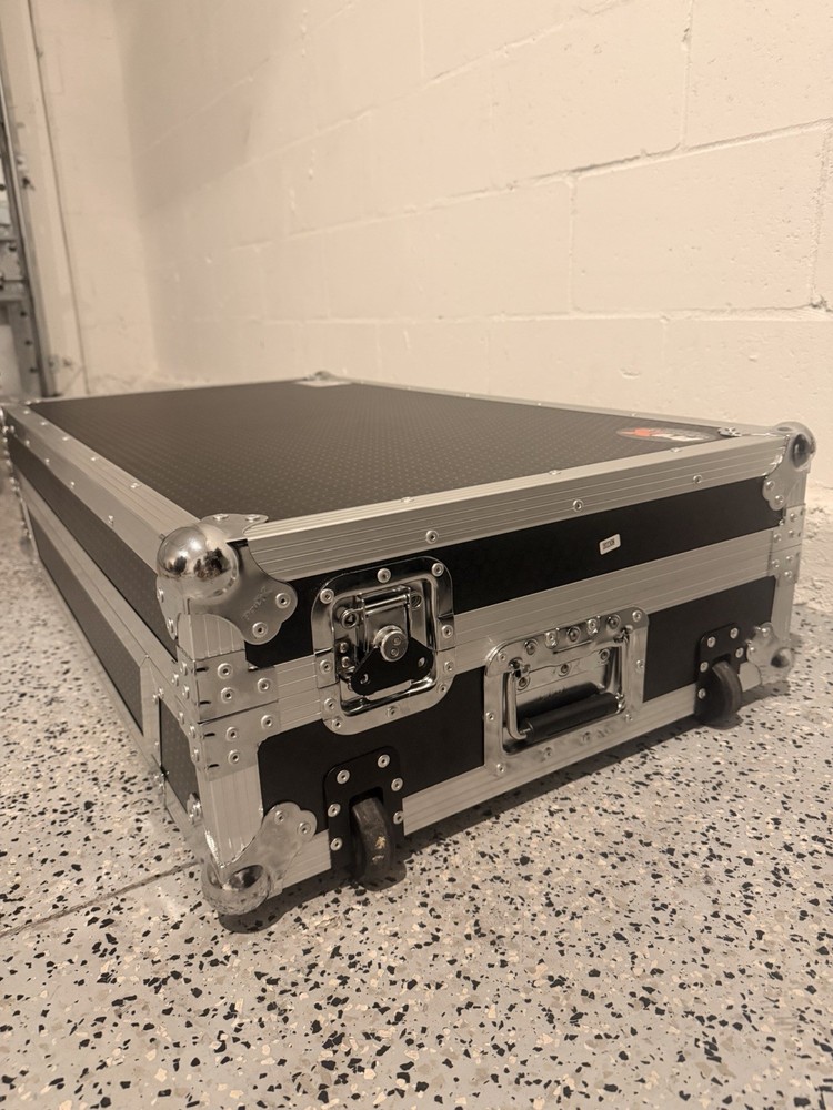 Pioneer DJ OPUS-QUAD Quad Deck Controller with Flight Case, Black