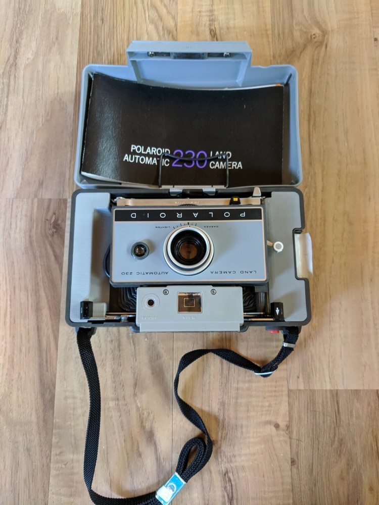 Vintage Polaroid Automatic 230 Land Camera