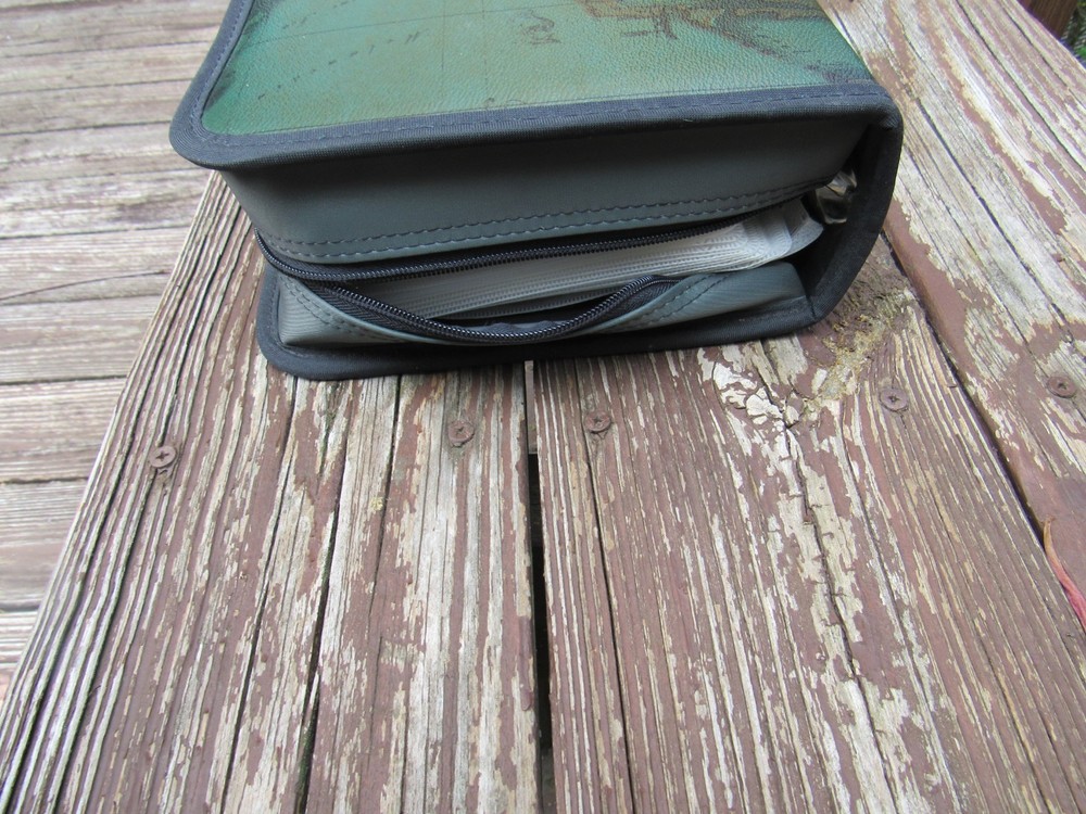 Green CD carrying case CD DVD Soft /with Map picture/Unbranded