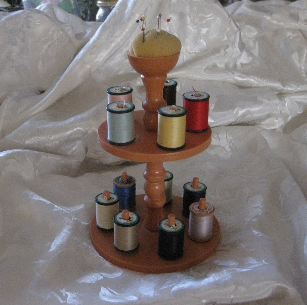 Unique! ~ THREAD CADDY/CAROUSEL & 12 SMALL SPOOLS OF THREADS