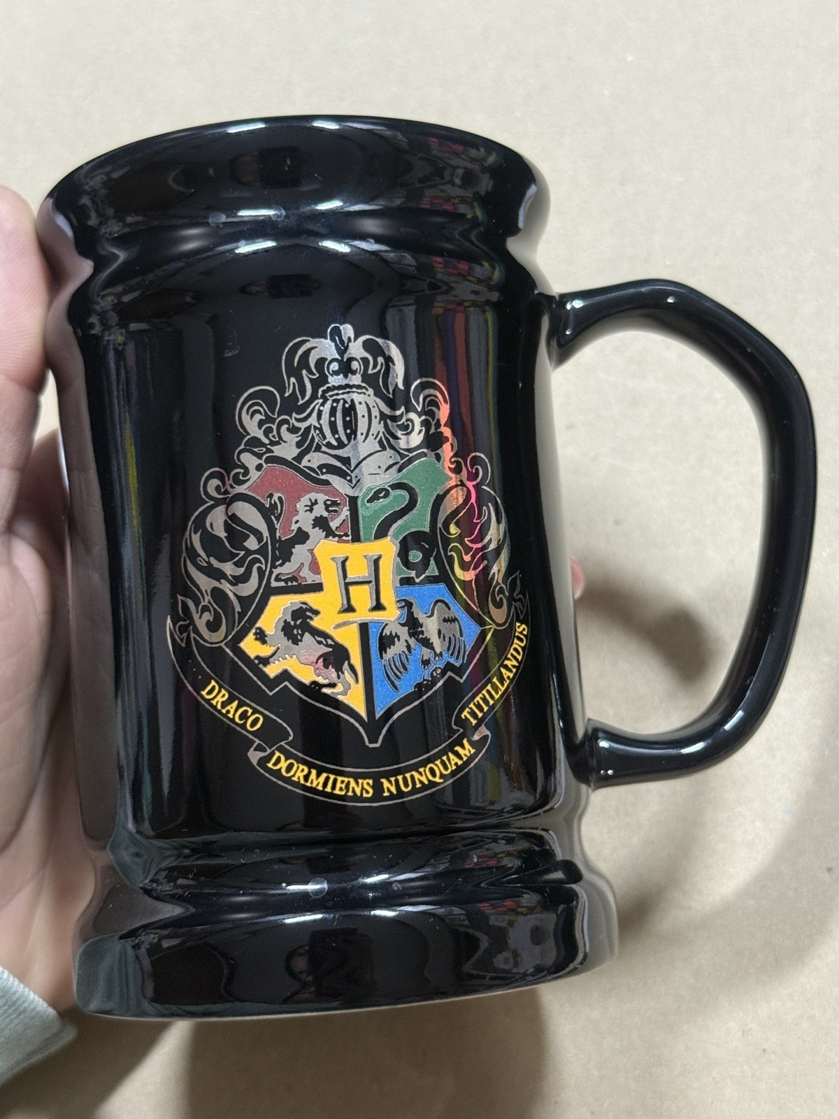Universal Studios Wizarding World of Harry Potter Hogwarts Crest Coffee Cup Mug