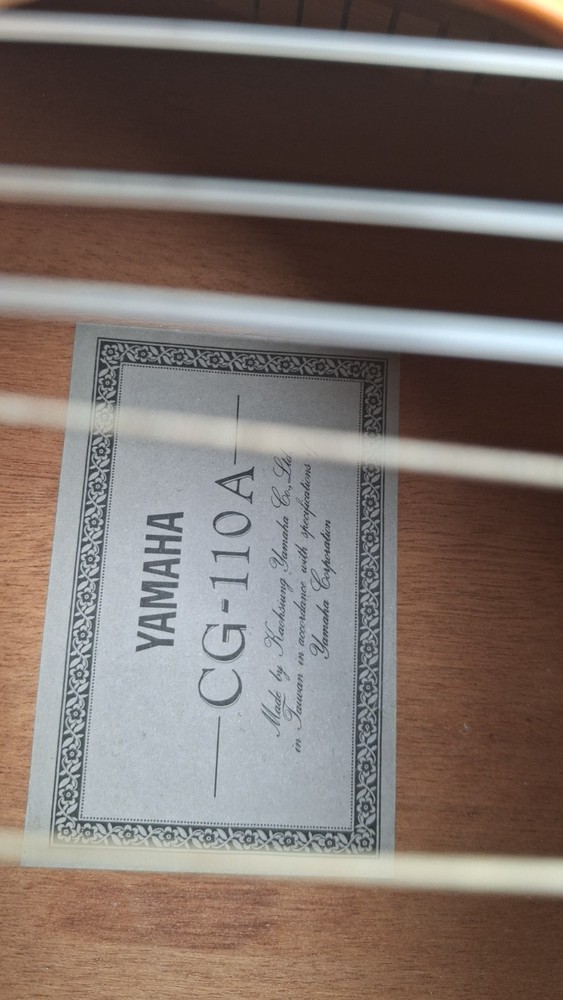 Yamaha CG110A Classical Guitar full size with case