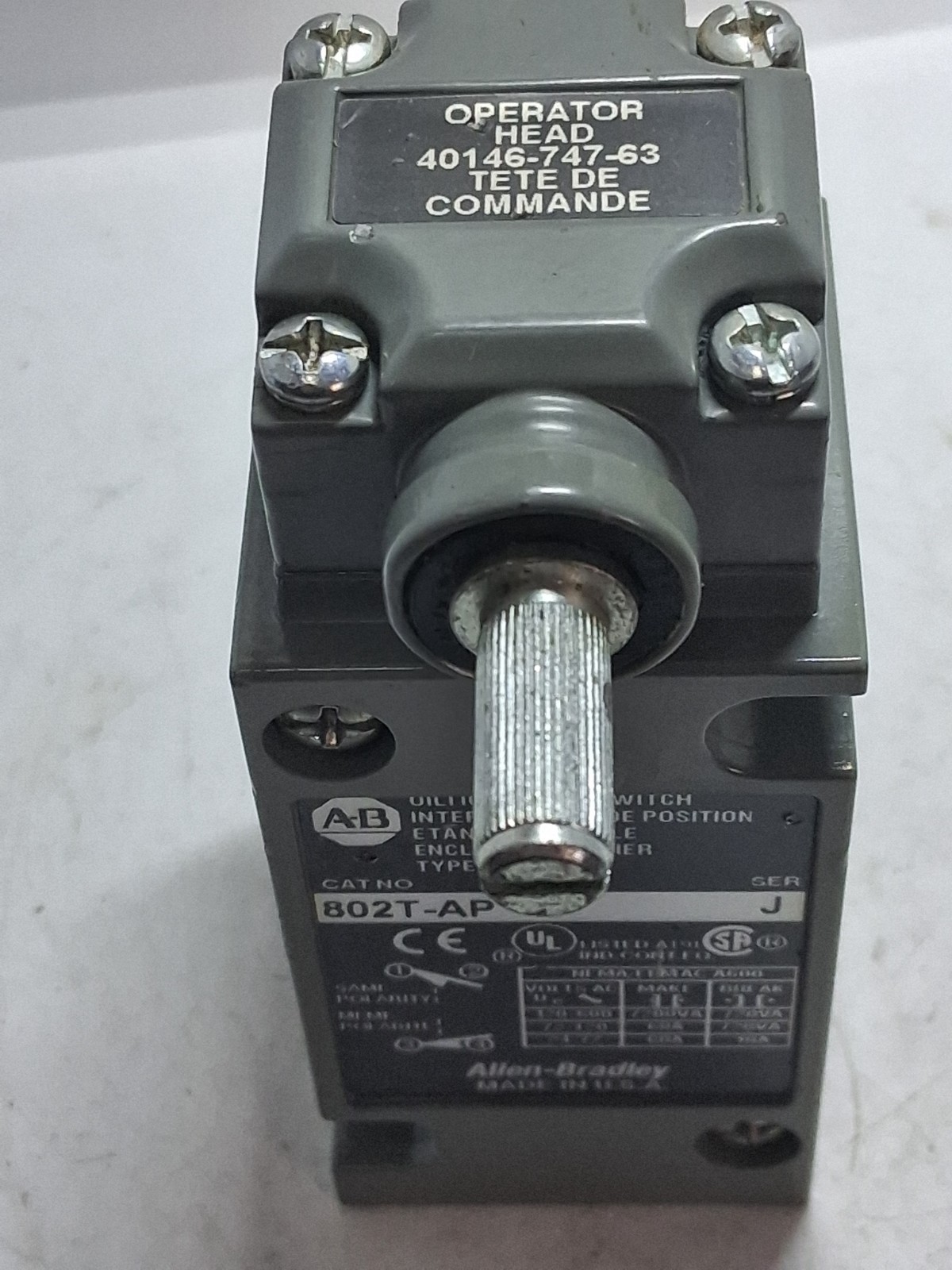ALLEN BRADLEY 802T-AP LIMIT SWITCH OILTIGHT 600V 10A TYPE 4 & 13 SERIES J