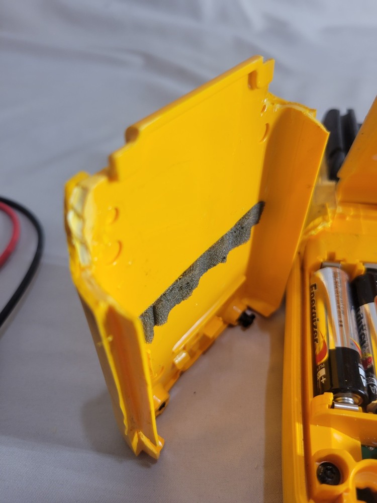 Fluke 789 ProcessMeter Process Calibrator with Test Leads and Carry Case