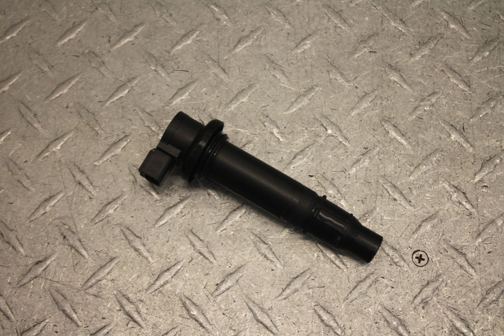 2015 YAMAHA FJ09 IGNITION COIL SPARK PLUG CAP