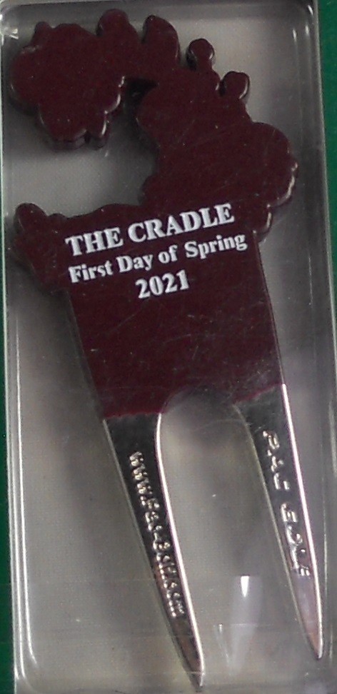2021 Pinehurst Cradle Removeable Golf Ball Marker & Enameled Divot Tool
