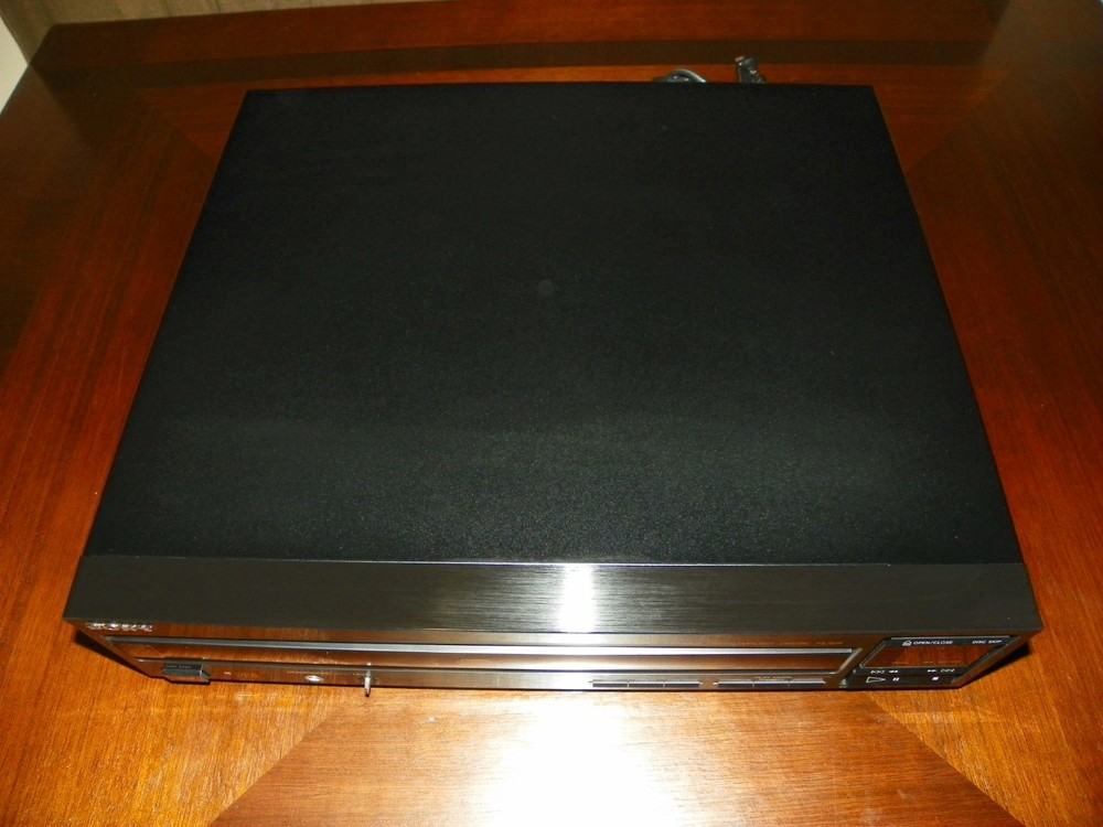Sony CDP-C305 5 Disc CD Changer Vintage Multi CD Player