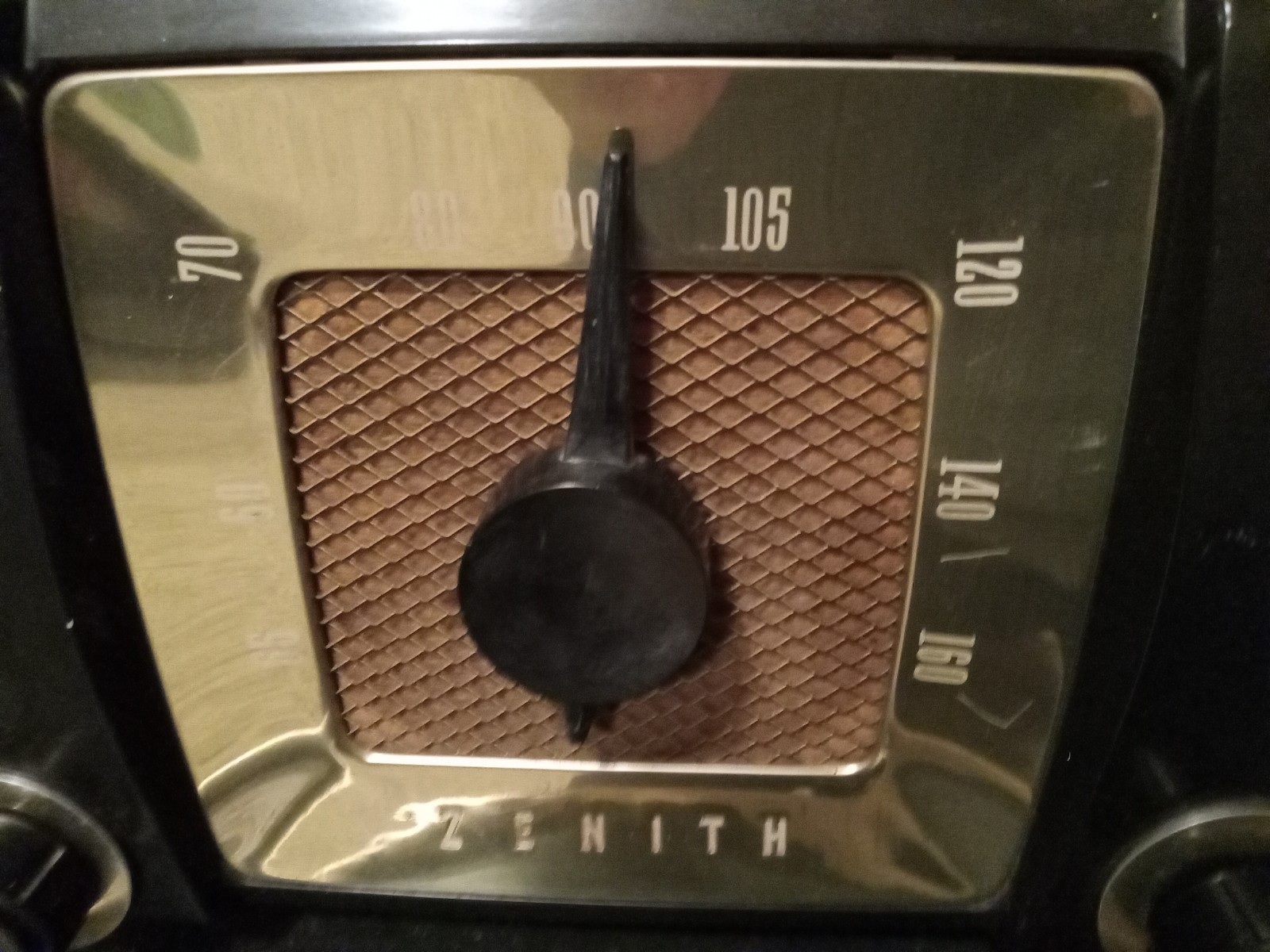 Vntg 1951 Zenith Brown Bakelite Gold Trim 6 Tube Radio Model H-615 ZY Working
